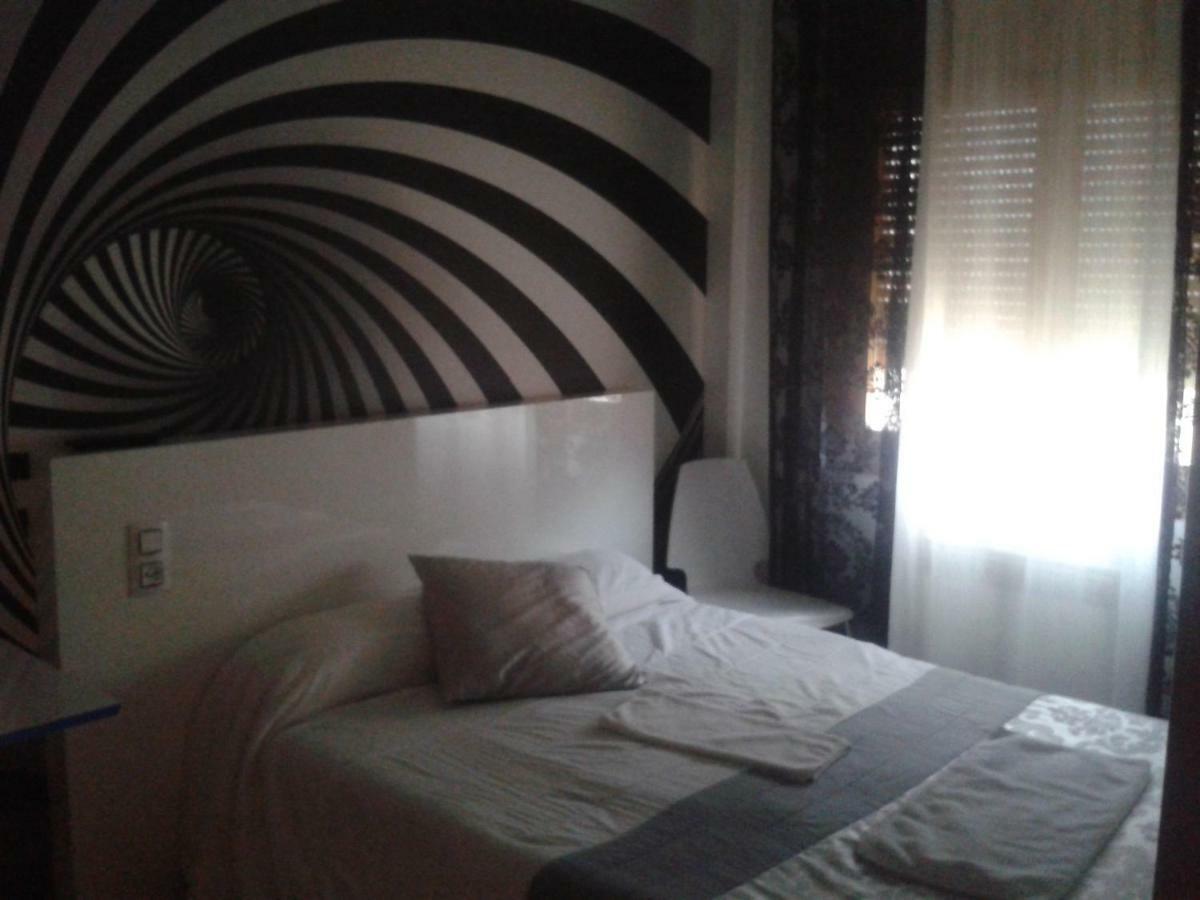 Hostal Texas 2 Fuentes de Ebro Екстер'єр фото