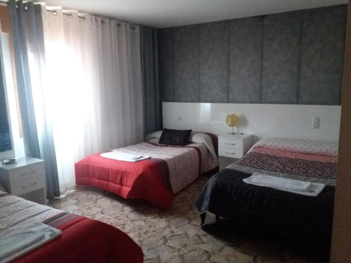 Hostal Texas 2 Fuentes de Ebro Екстер'єр фото